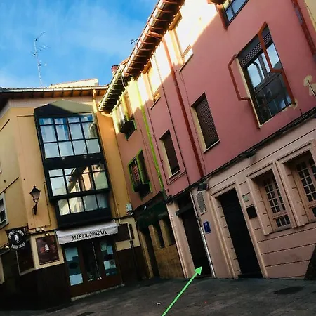 Buhardilla Original * León