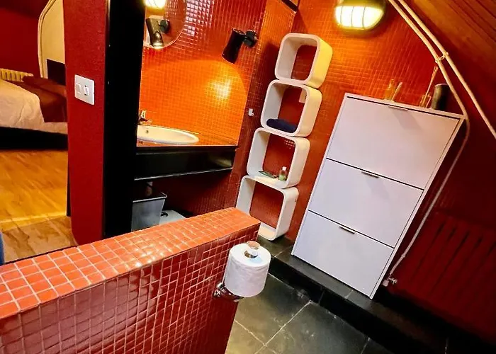 Buhardilla Original * León